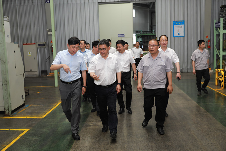 市領(lǐng)導(dǎo)來我司開展“三聚三保三落實”助企紓困穩(wěn)進(jìn)提質(zhì)攻堅行動.jpg 市領(lǐng)導(dǎo)來我司開展“三聚三保三落實”助企紓困穩(wěn)進(jìn)提質(zhì)攻堅行動.jpg
